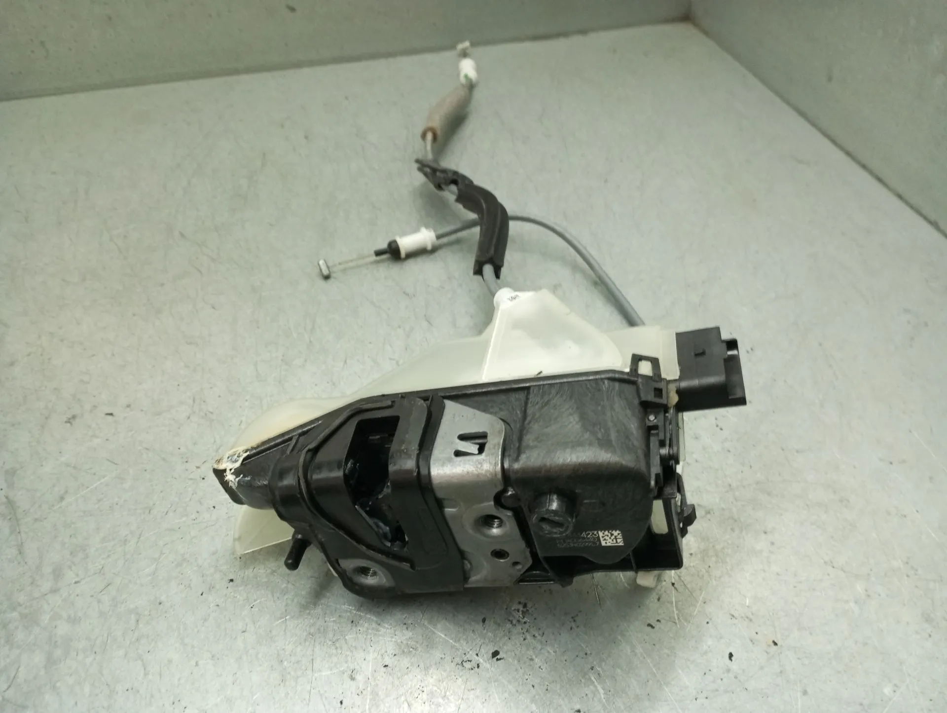 Fechadura / fecho porta frente esquerdo PEUGEOT 2008 II (U_) Imagem-1