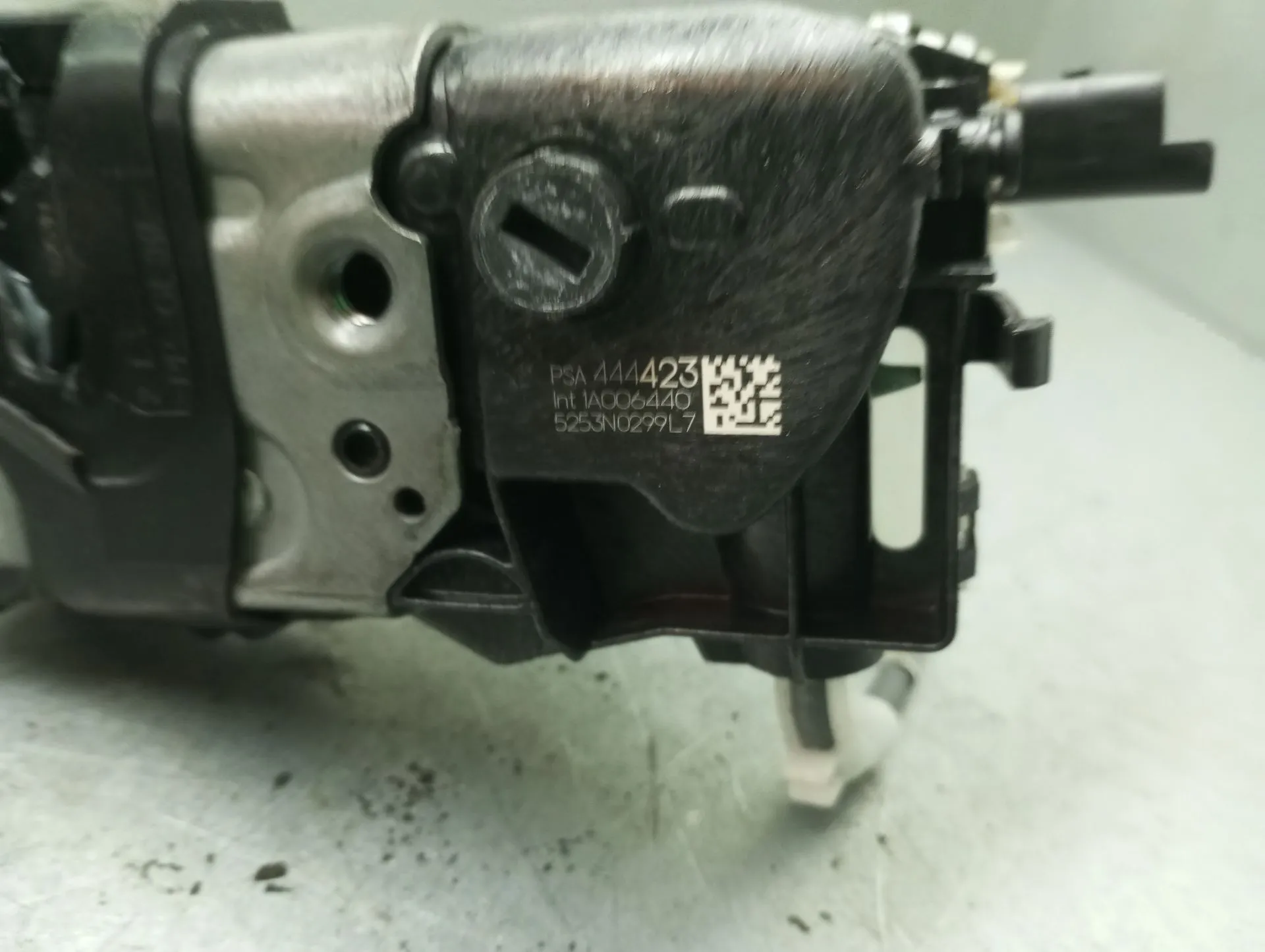 Fechadura / fecho porta frente esquerdo PEUGEOT 2008 II (U_) Imagem-2