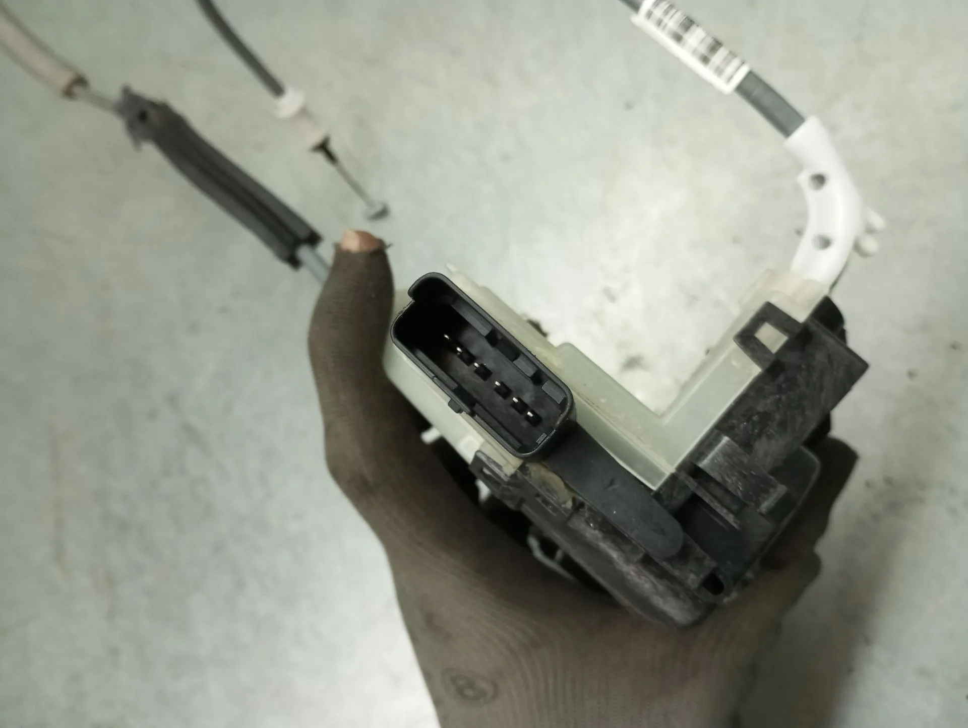 Fechadura / fecho porta frente esquerdo PEUGEOT 2008 II (U_) Imagem-3