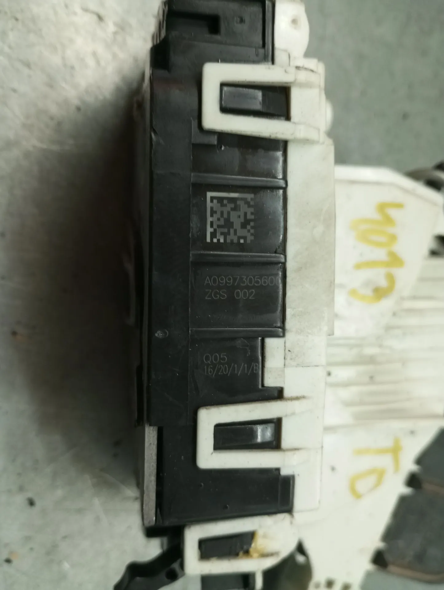 Fechadura / fecho porta trás direito MERCEDES-BENZ CLA Shooting Brake (X117) Imagem-3