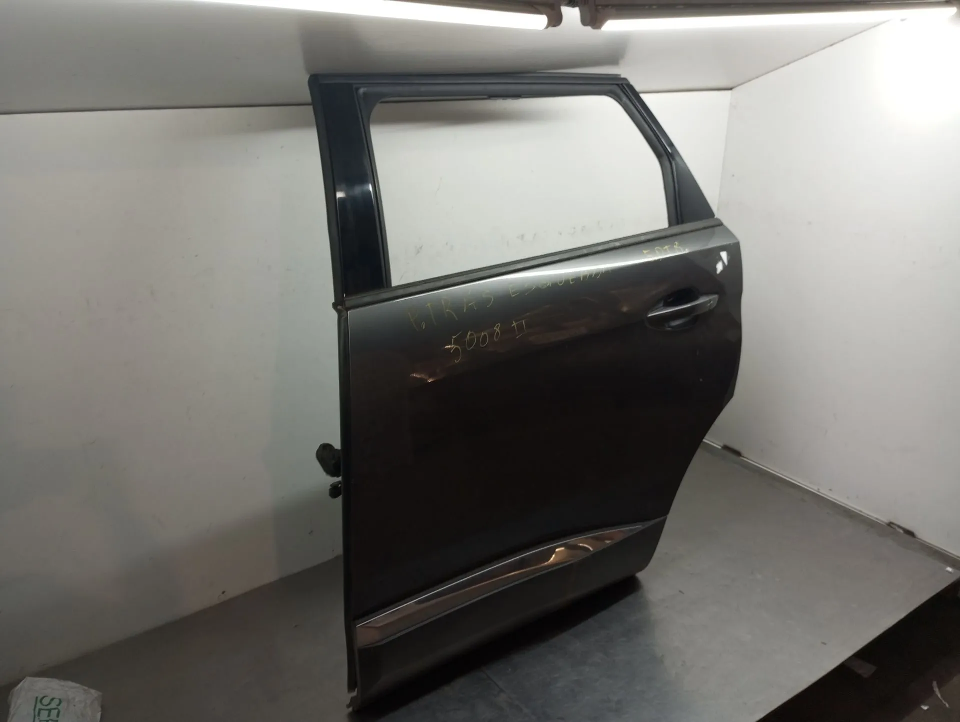 Porta trás esquerda PEUGEOT 5008 II (M_) Imagem-1