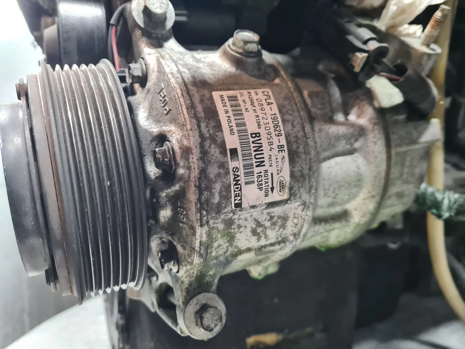 AC compressor LAND ROVER Range Rover Evoque (L538)