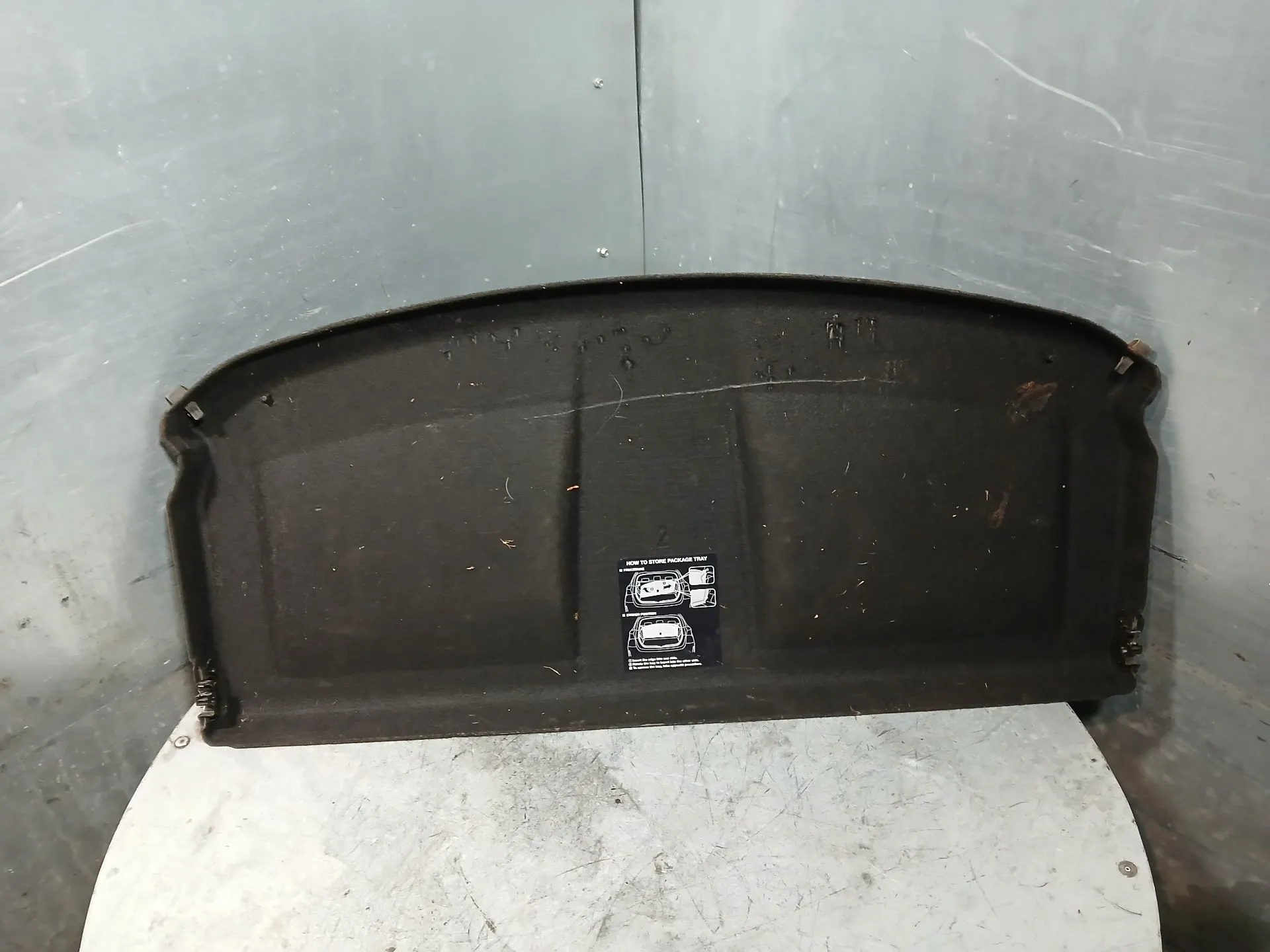 Rear Parcel shelf / trunk cover TOYOTA Auris Hatchback (_E18_) Imagem-1