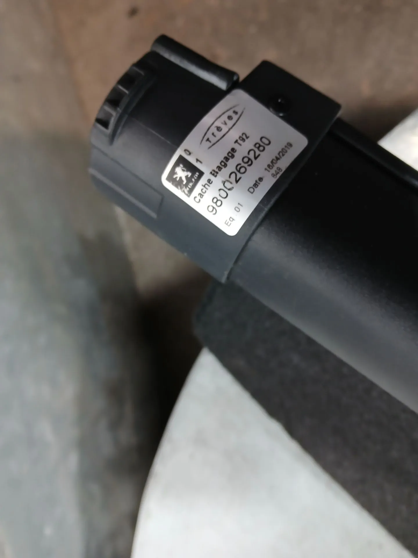 Rear Parcel shelf / trunk cover PEUGEOT 308 SW II Imagem-2