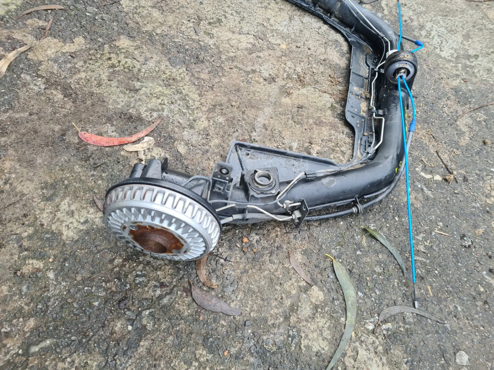 Eje trasero con tambor RENAULT Twingo III (BCM_) Imagem-3