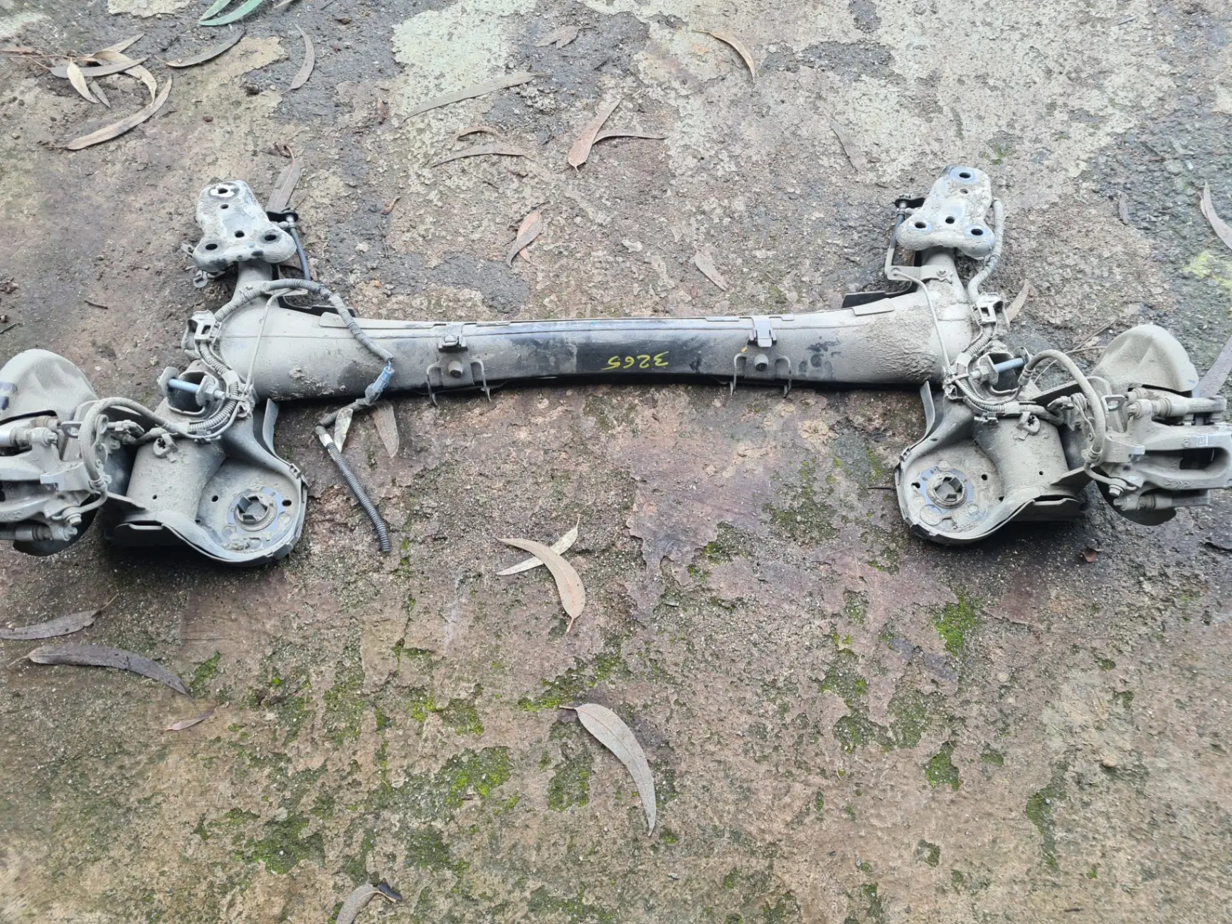 Eje trasero con discos PEUGEOT 208 II