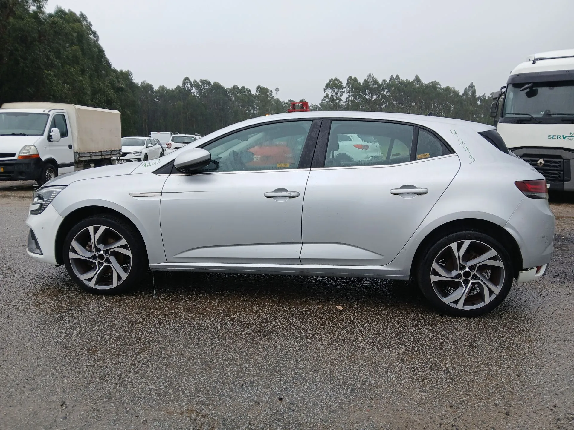 Frente Completa RENAULT Megane IV (B9A/M_) Imagem-3