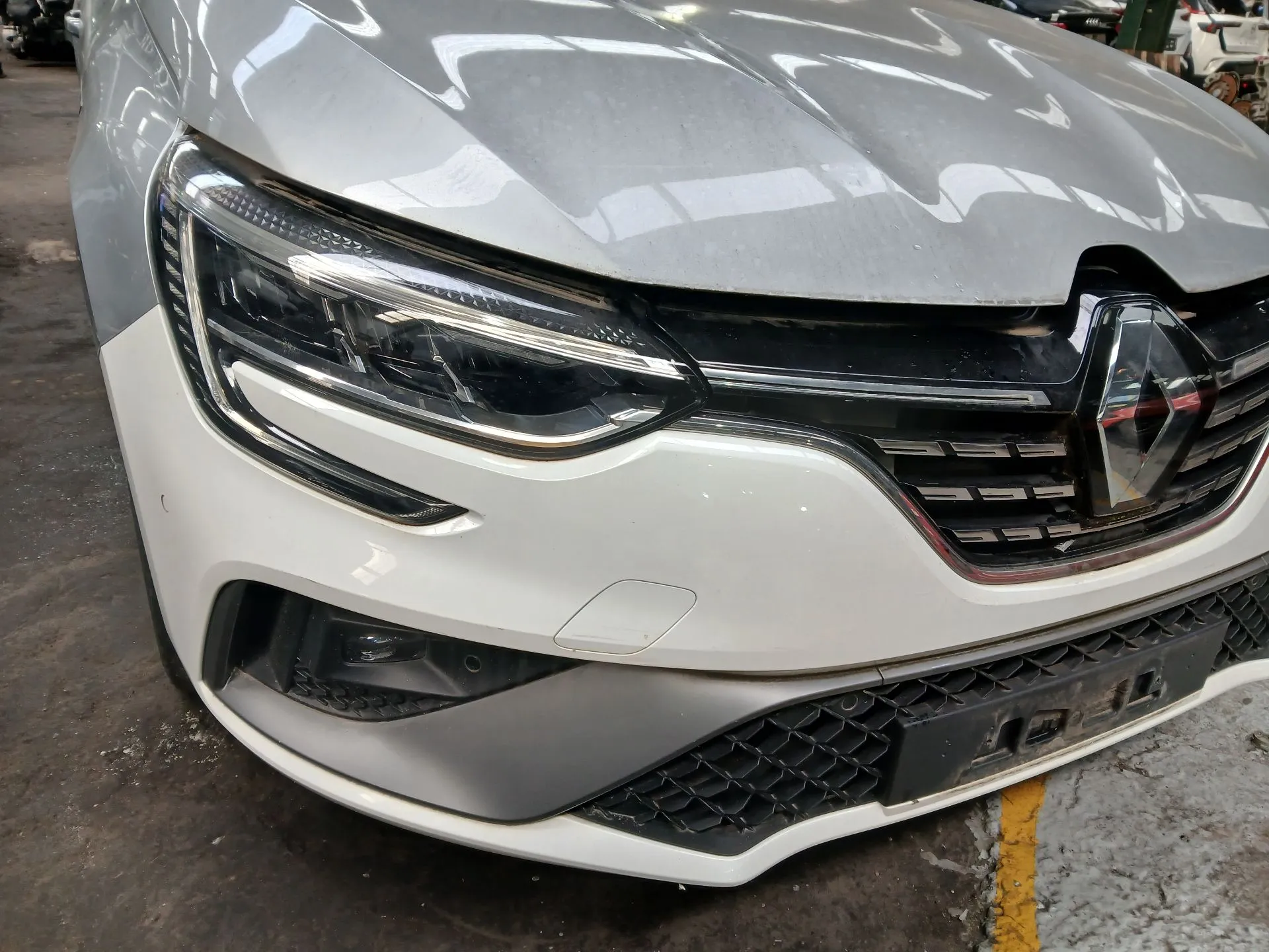 Frente Completa RENAULT Megane IV (B9A/M_) Imagem-5
