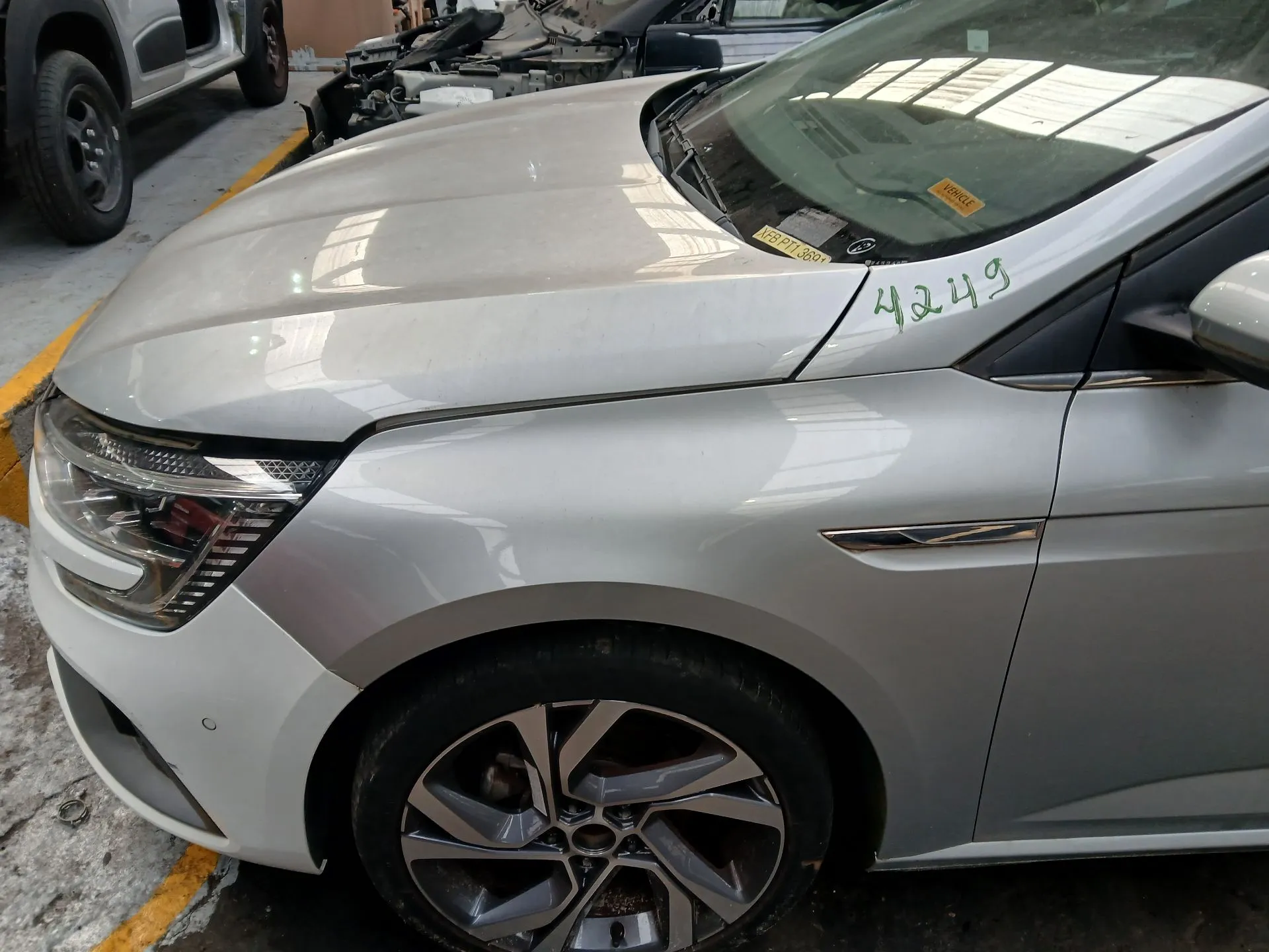 Frente Completa RENAULT Megane IV (B9A/M_) Imagem-8