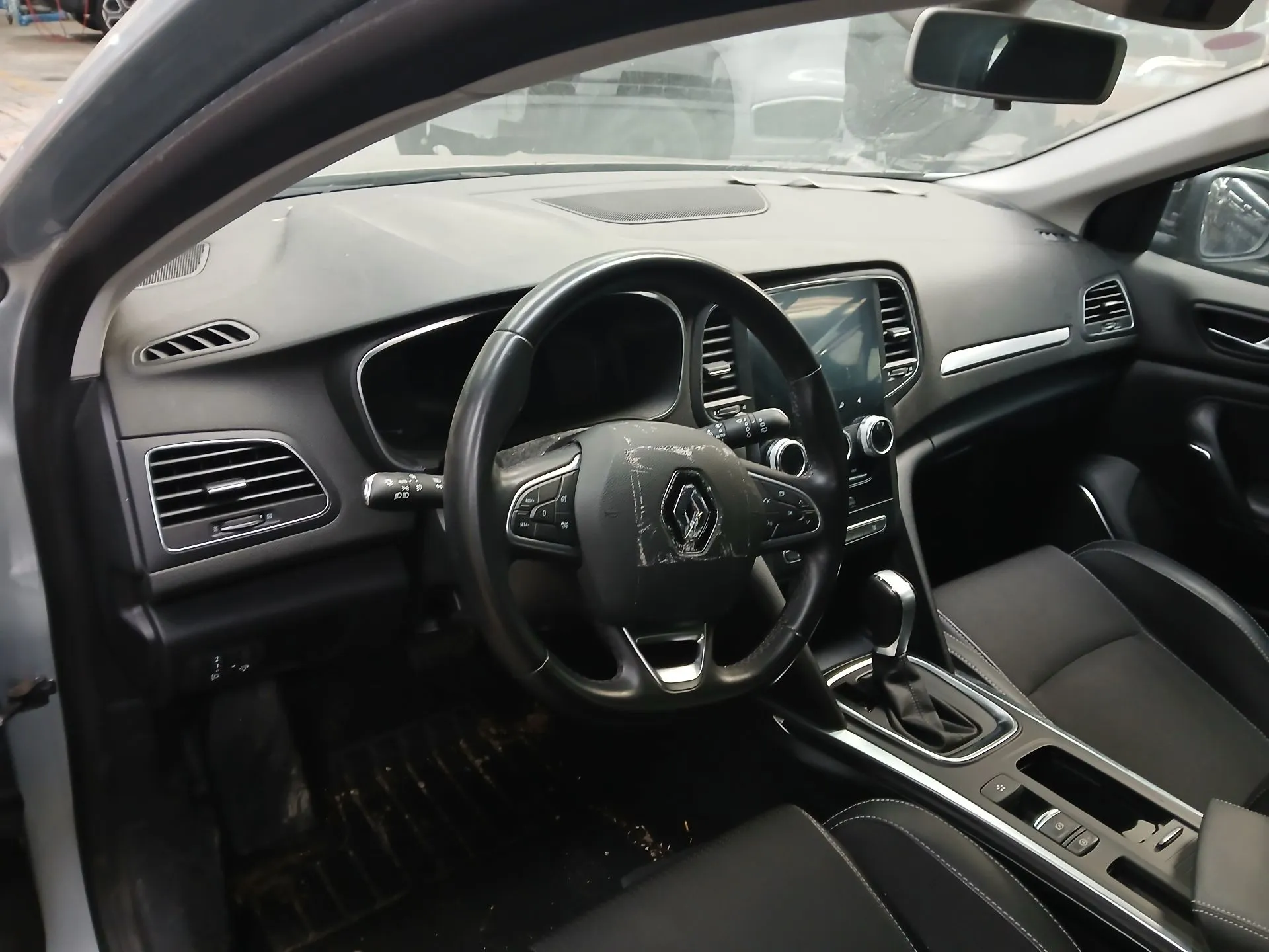 Frente Completa RENAULT Megane IV (B9A/M_) Imagem-10