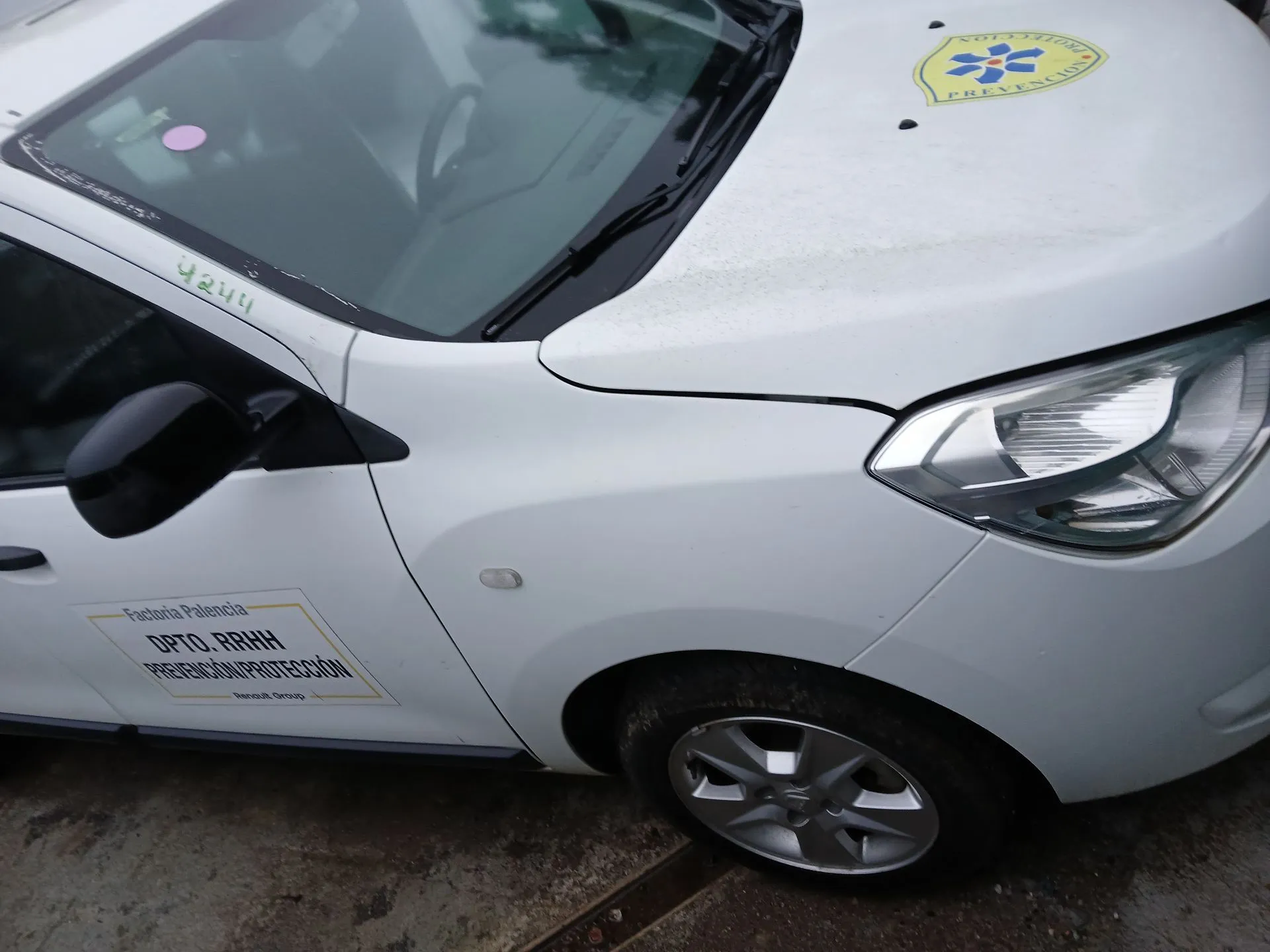 Frente Completa DACIA Lodgy (JS_) Imagem-8