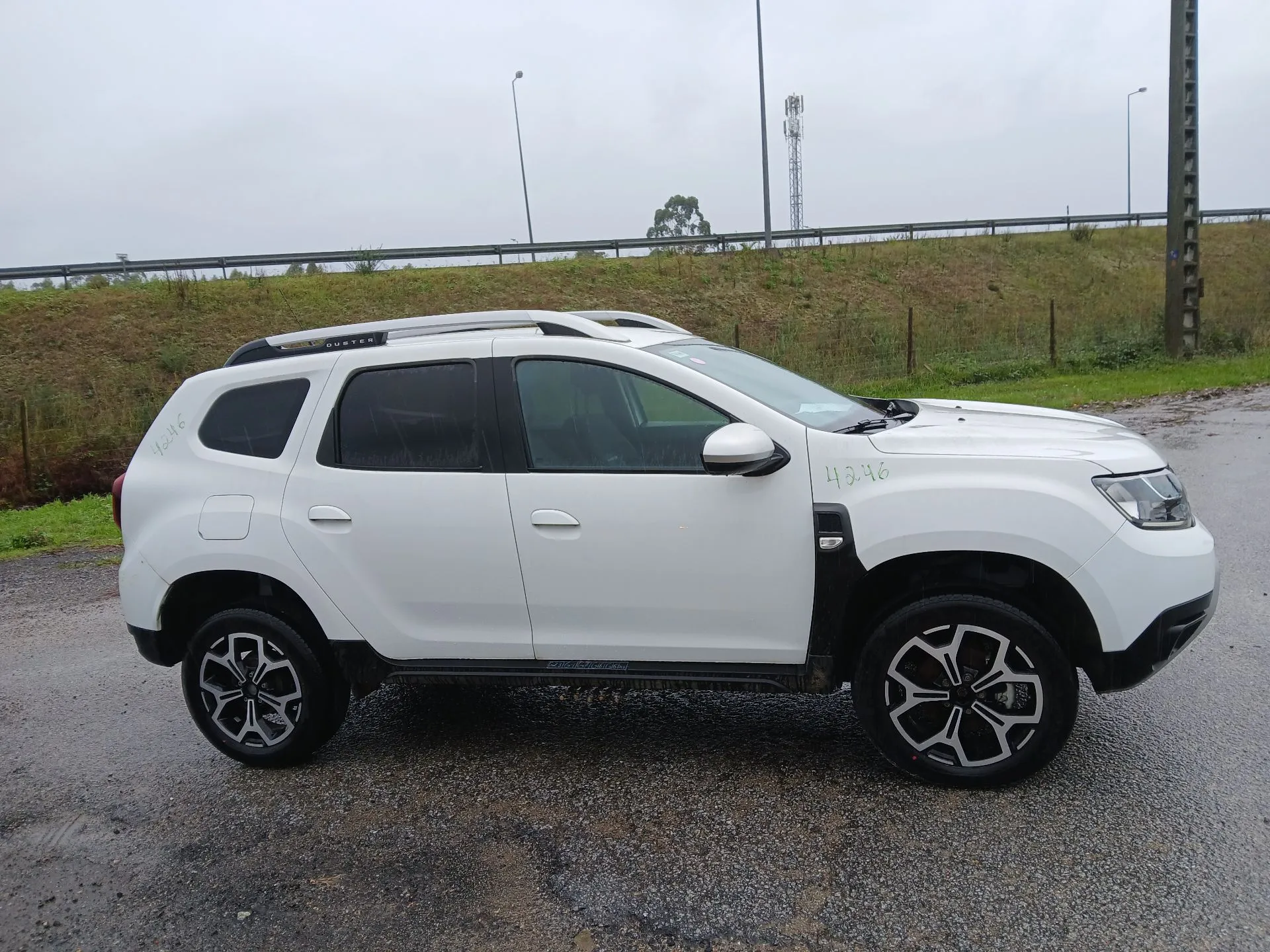 Frente Completa DACIA Duster (HM_) Imagem-2