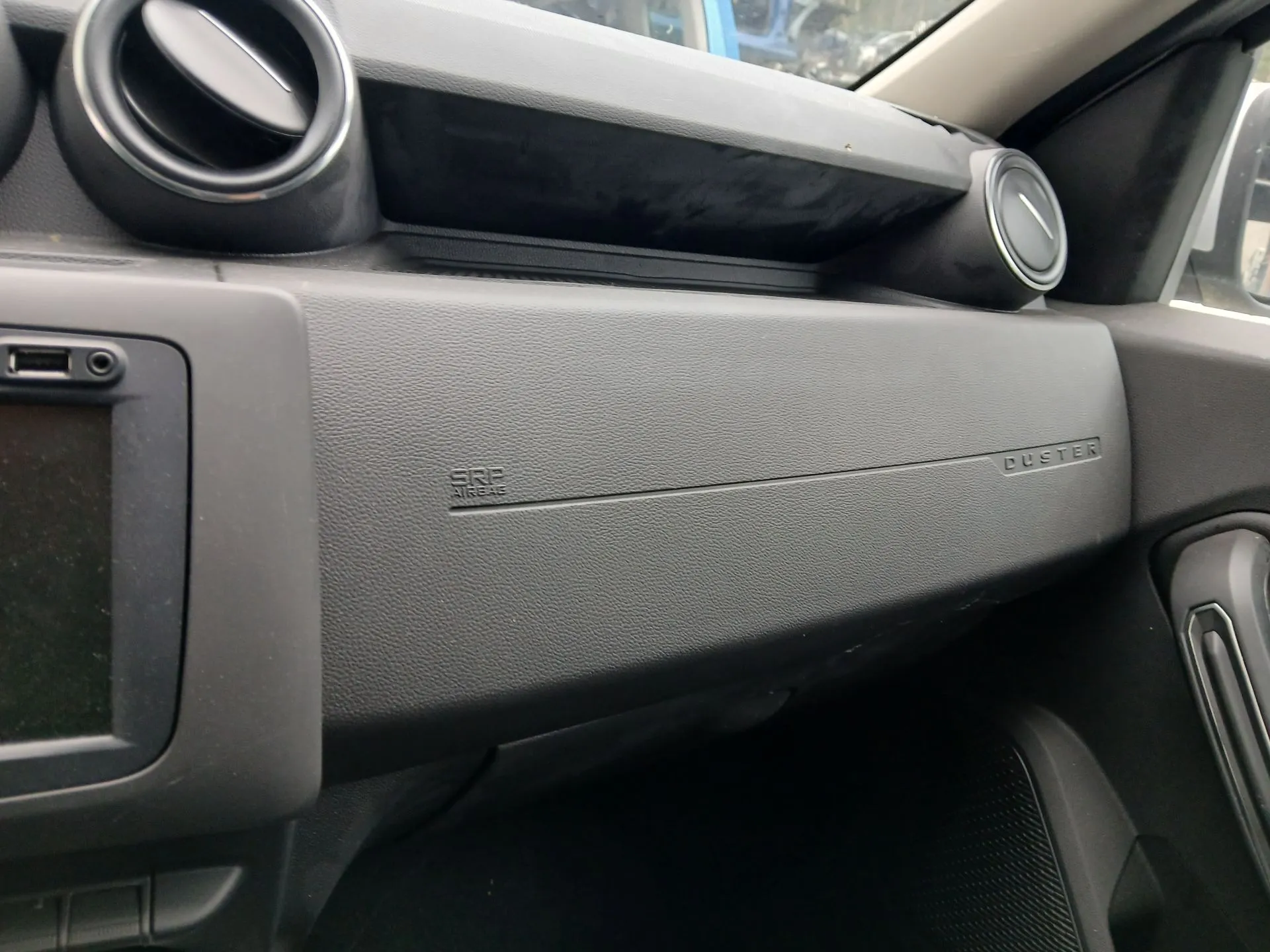 Frente Completa DACIA Duster (HM_) Imagem-11