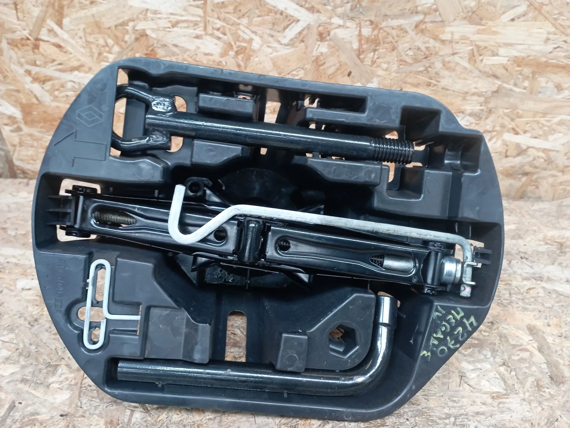 Gato RENAULT Megane IV (B9A/M_) Imagem-1