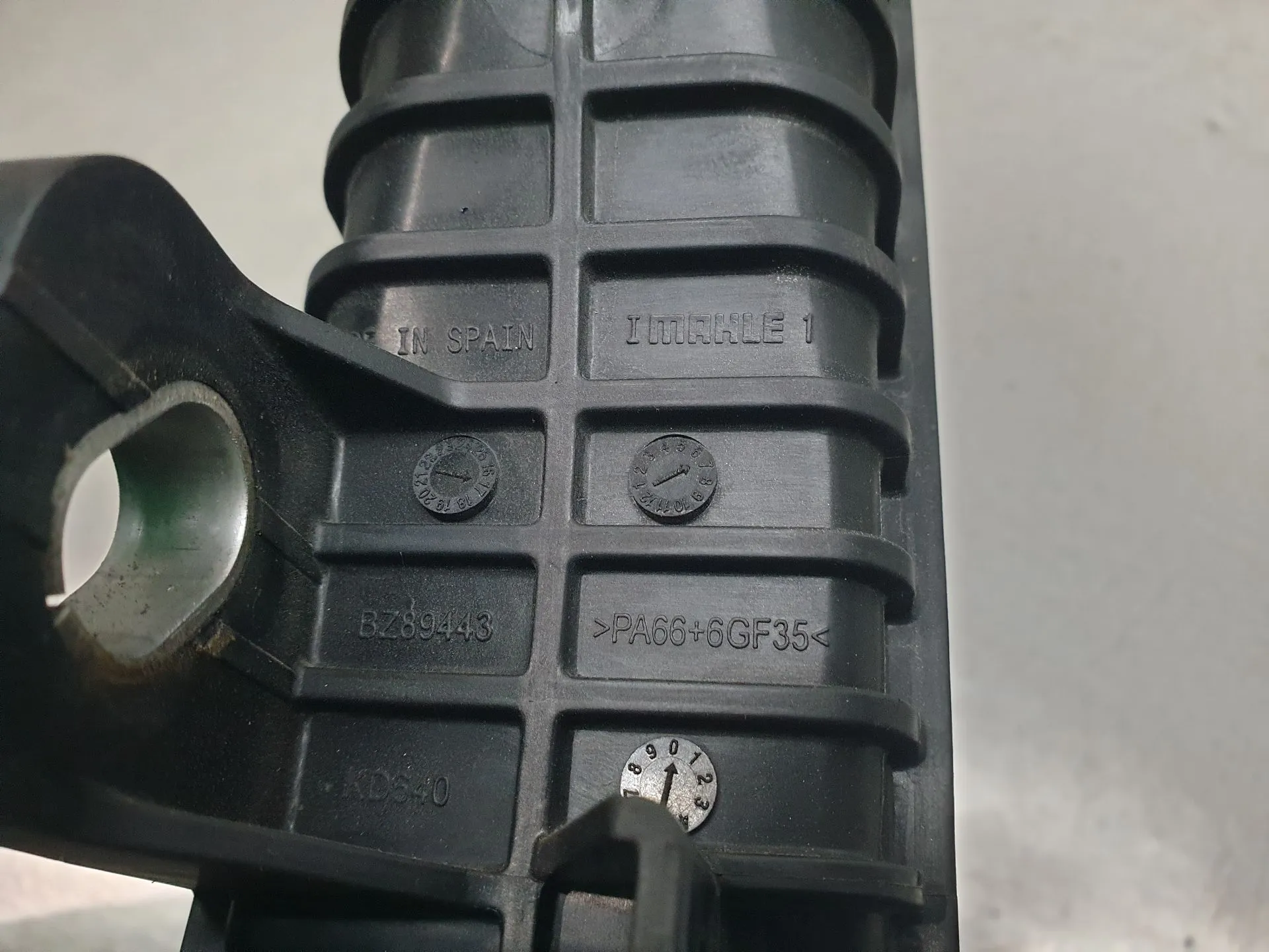 Radiador do intercooler RENAULT Megane IV (B9A/M_) Imagem-5