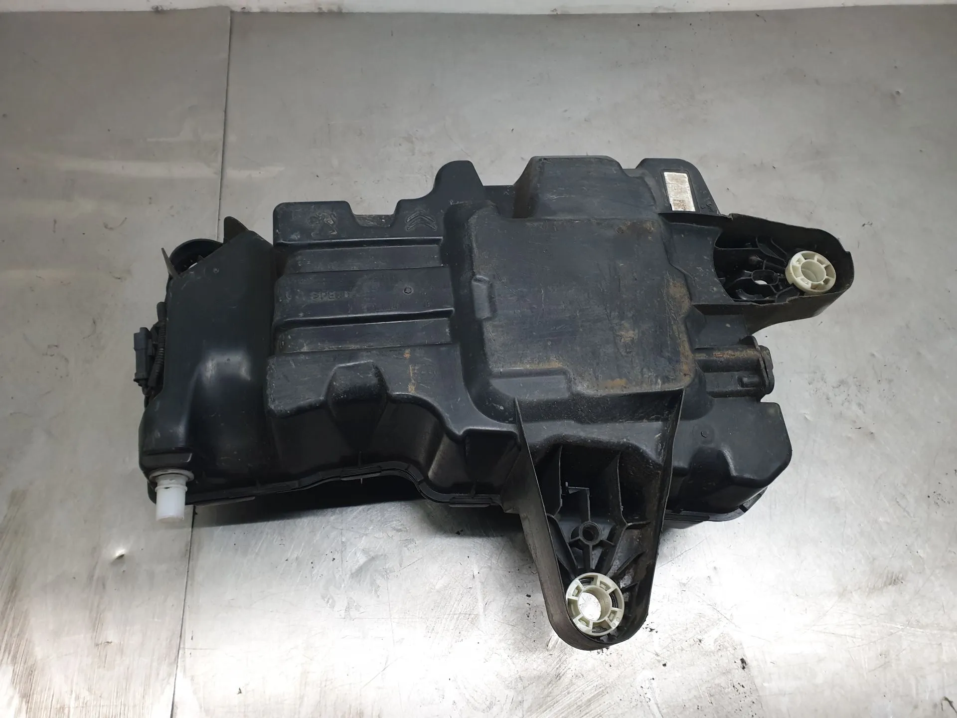 Depósito AdBlue PEUGEOT Partner (K9) Imagem-4