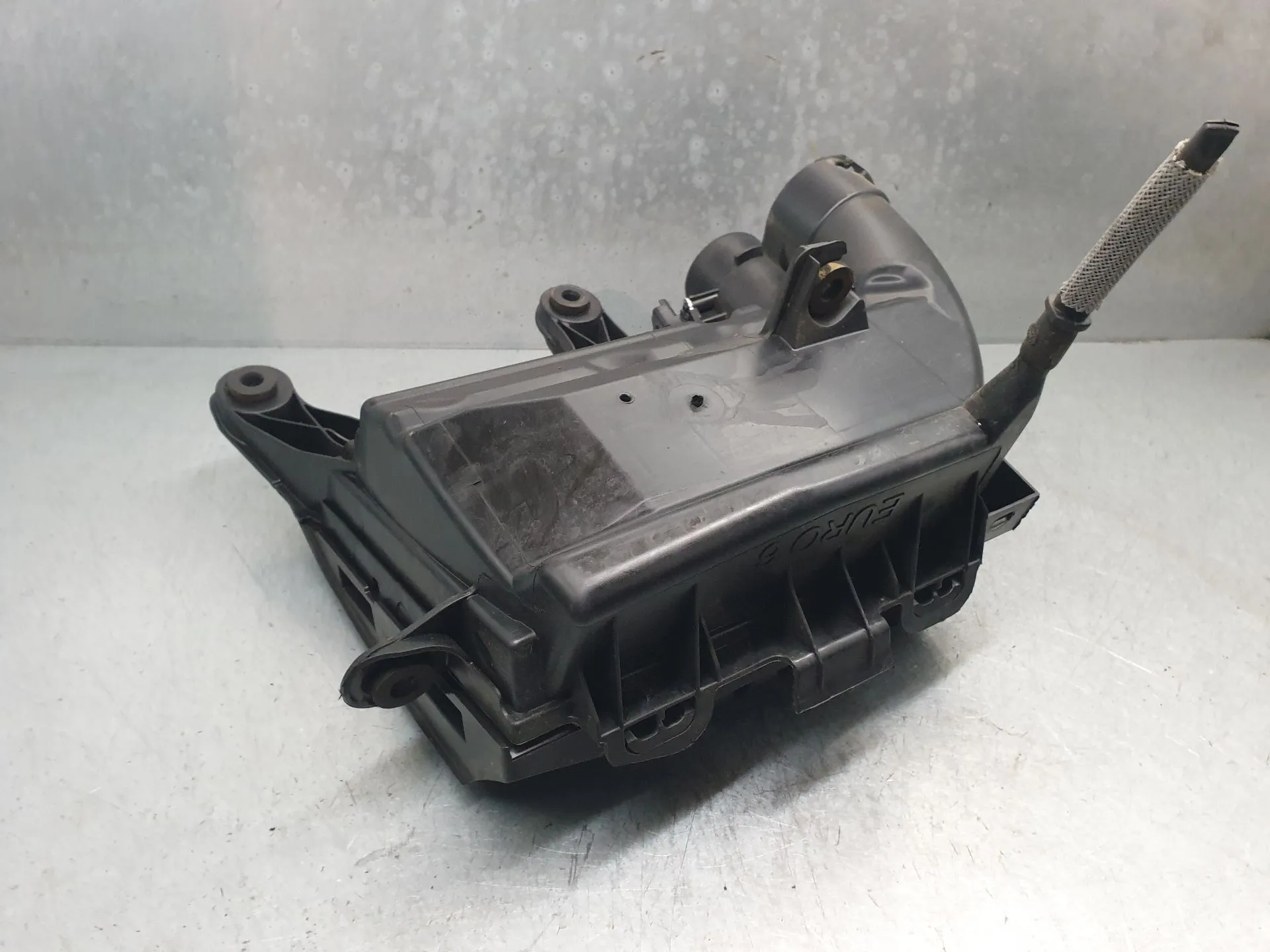 Boîtier filtre à air PEUGEOT 208 Imagem-7