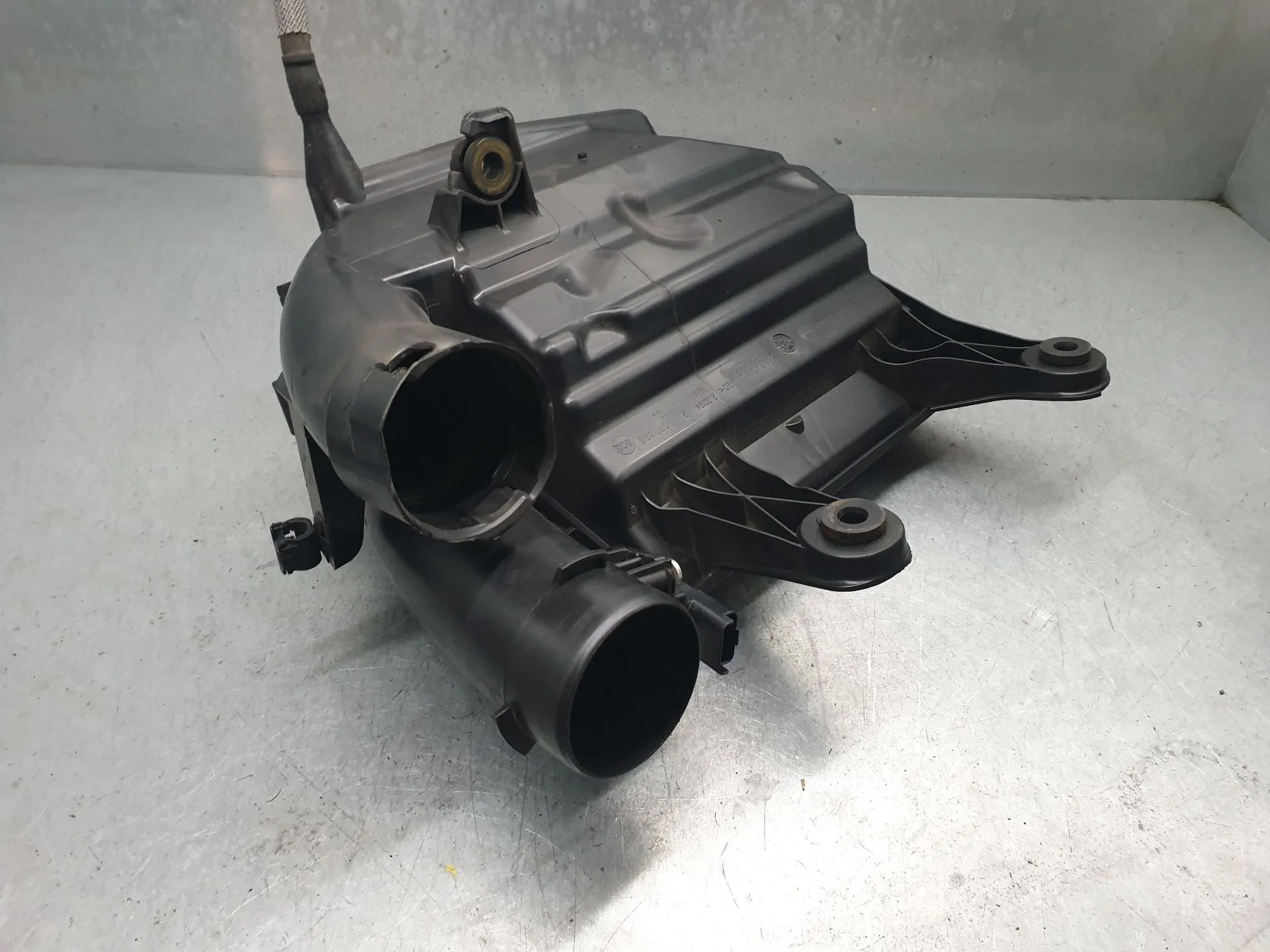 Boîtier filtre à air PEUGEOT 208 Imagem-8