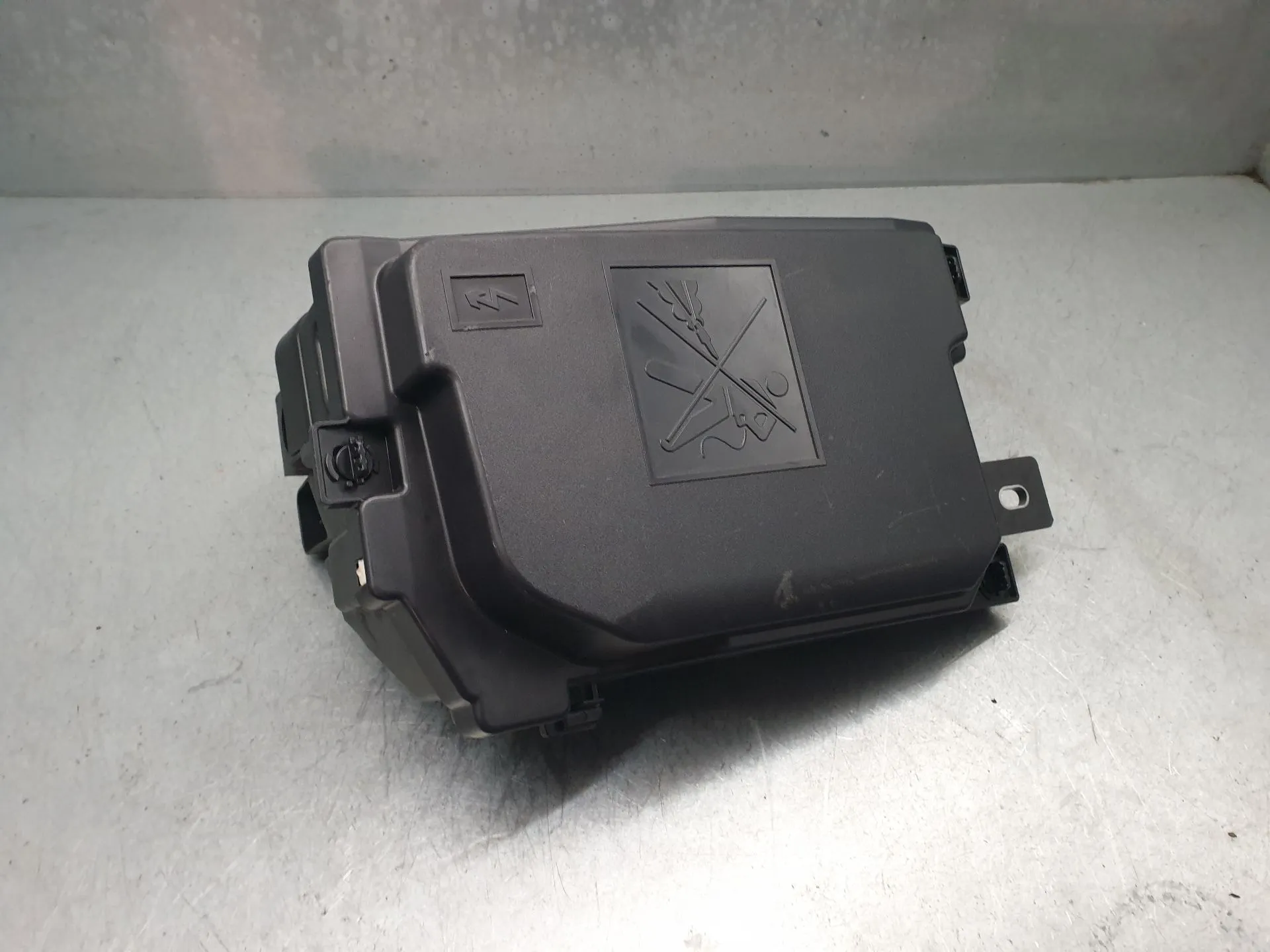 Involúcro / Carcaça dos Fusíveis RENAULT Symbioz