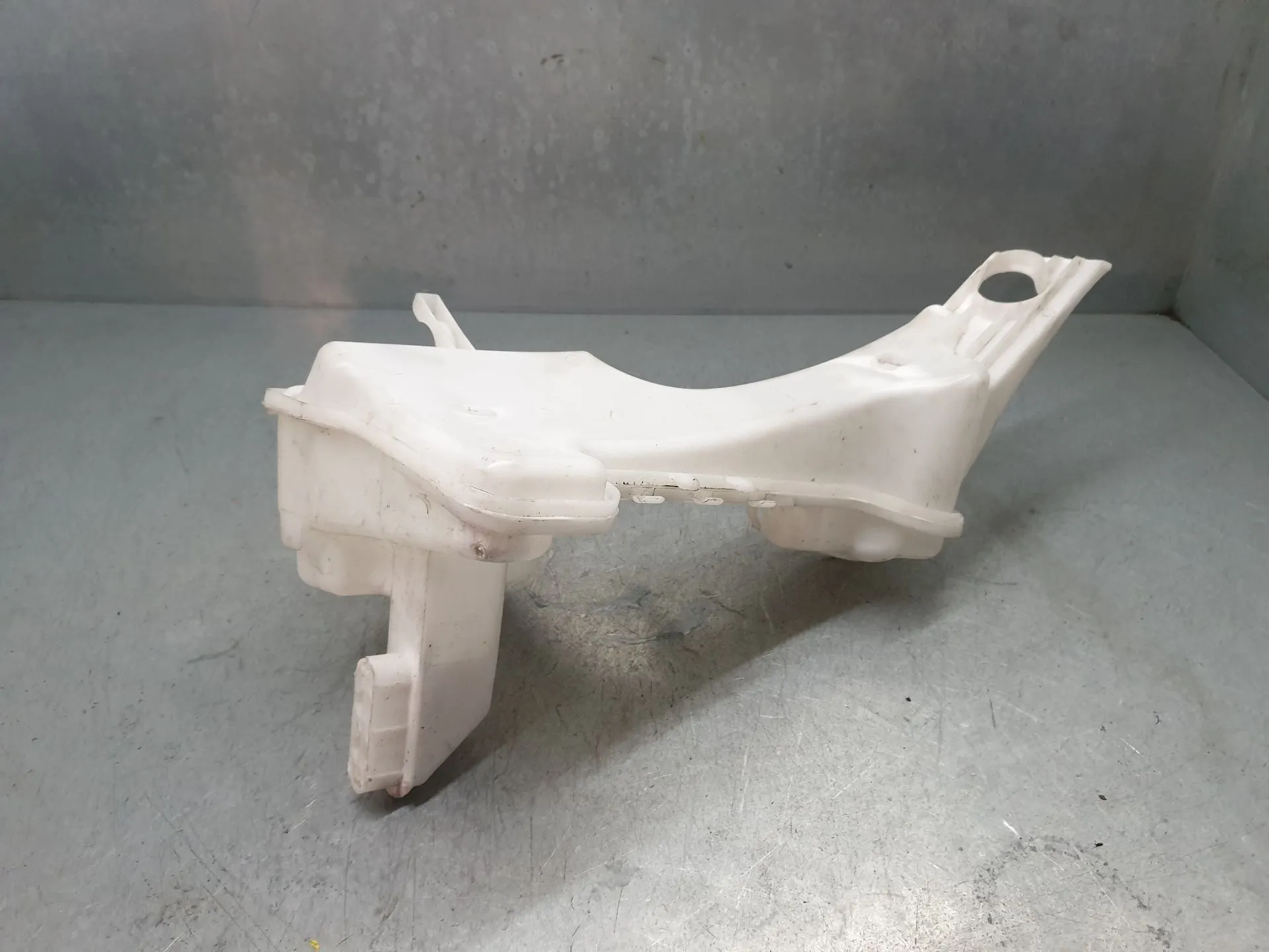 Reservatório / depósito água limpa vidros RENAULT Clio V (BF_) Imagem-1