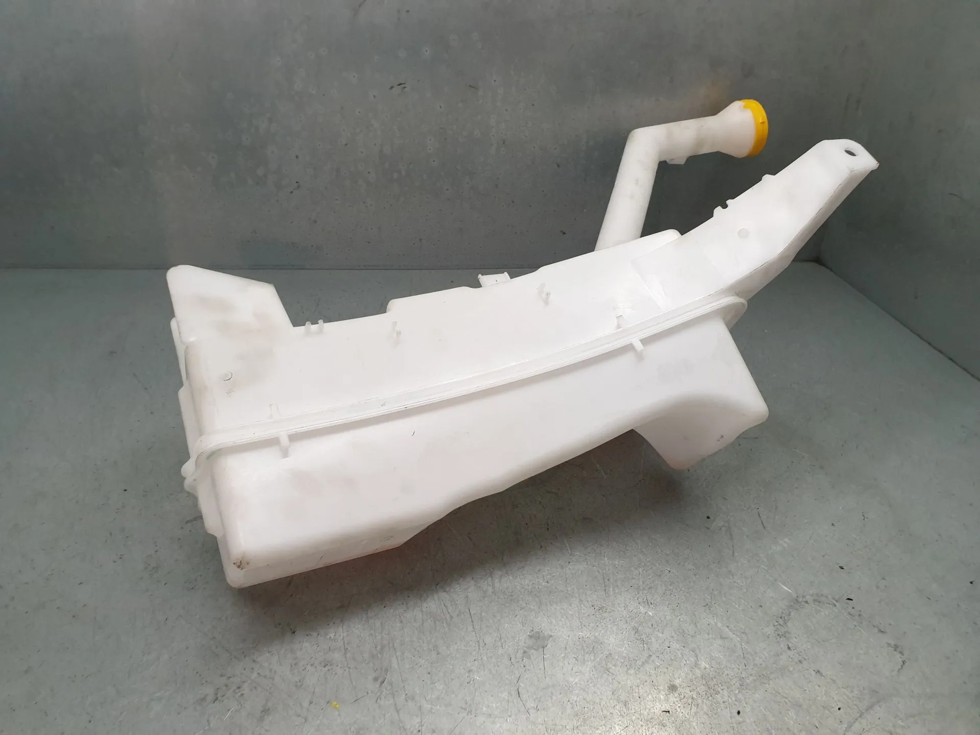 Windshield washer tank RENAULT Symbioz Imagem-2