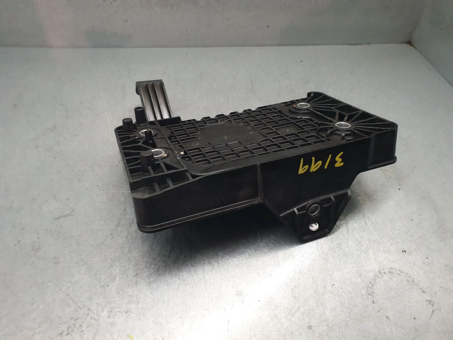 Base / caixa da bateria NISSAN Qashqai III (J12) Imagem-3