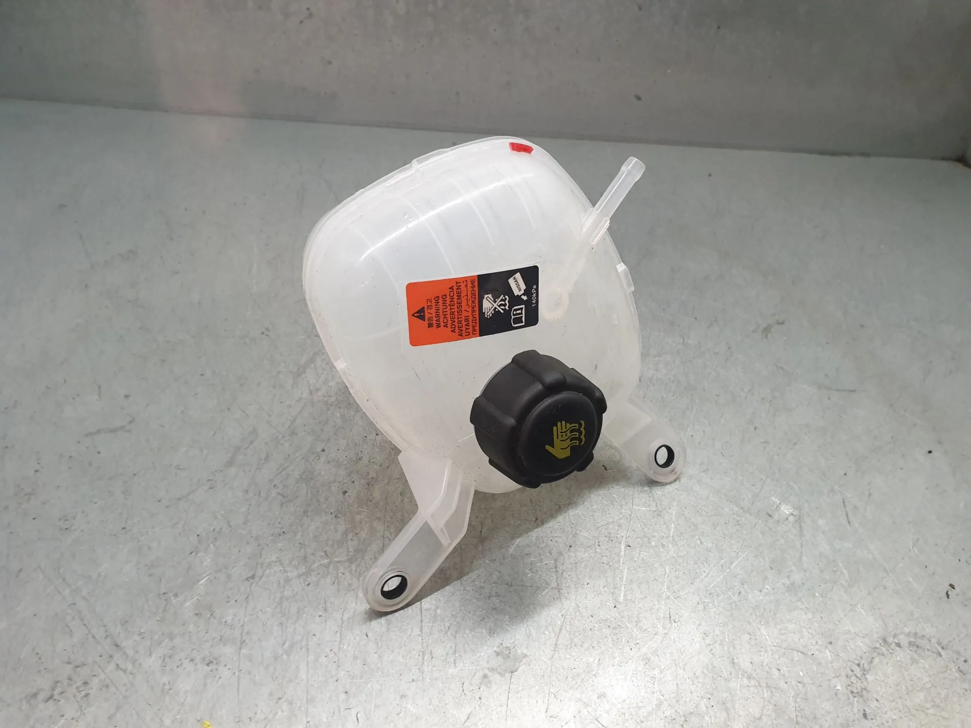 Coolant reservoir RENAULT Austral Imagem-1
