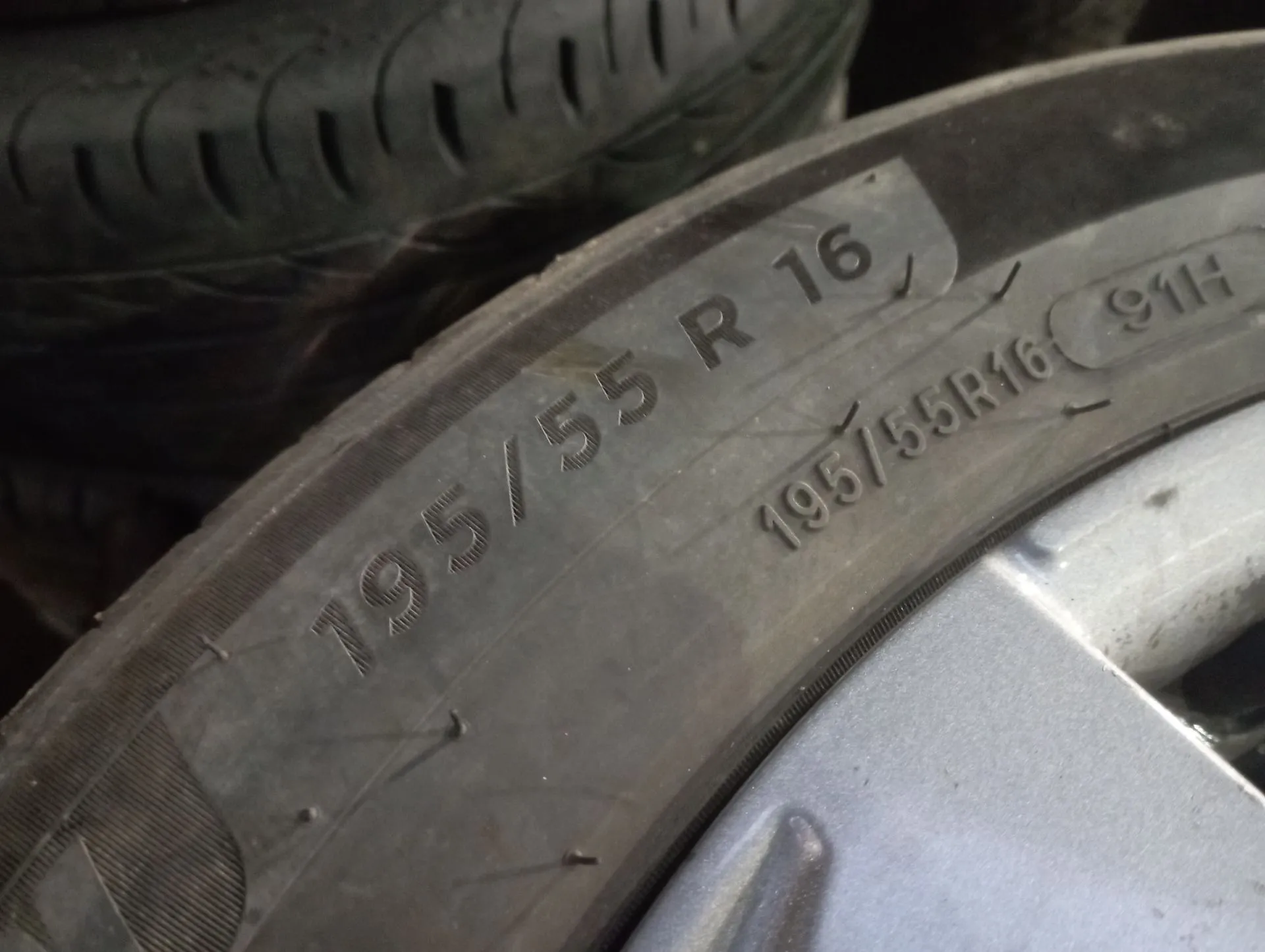 Conjunto de Jantes PEUGEOT 208 II Imagem-7