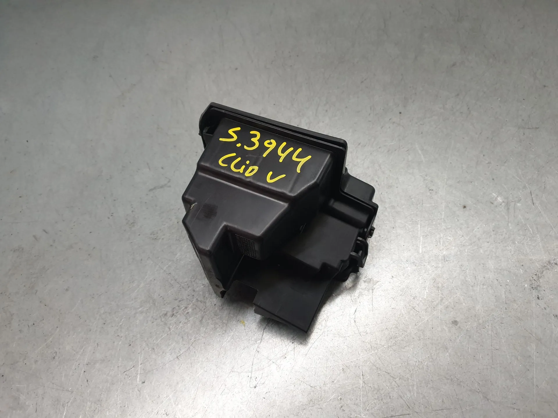 Involúcro / Carcaça dos Fusíveis RENAULT Clio V (BF_)