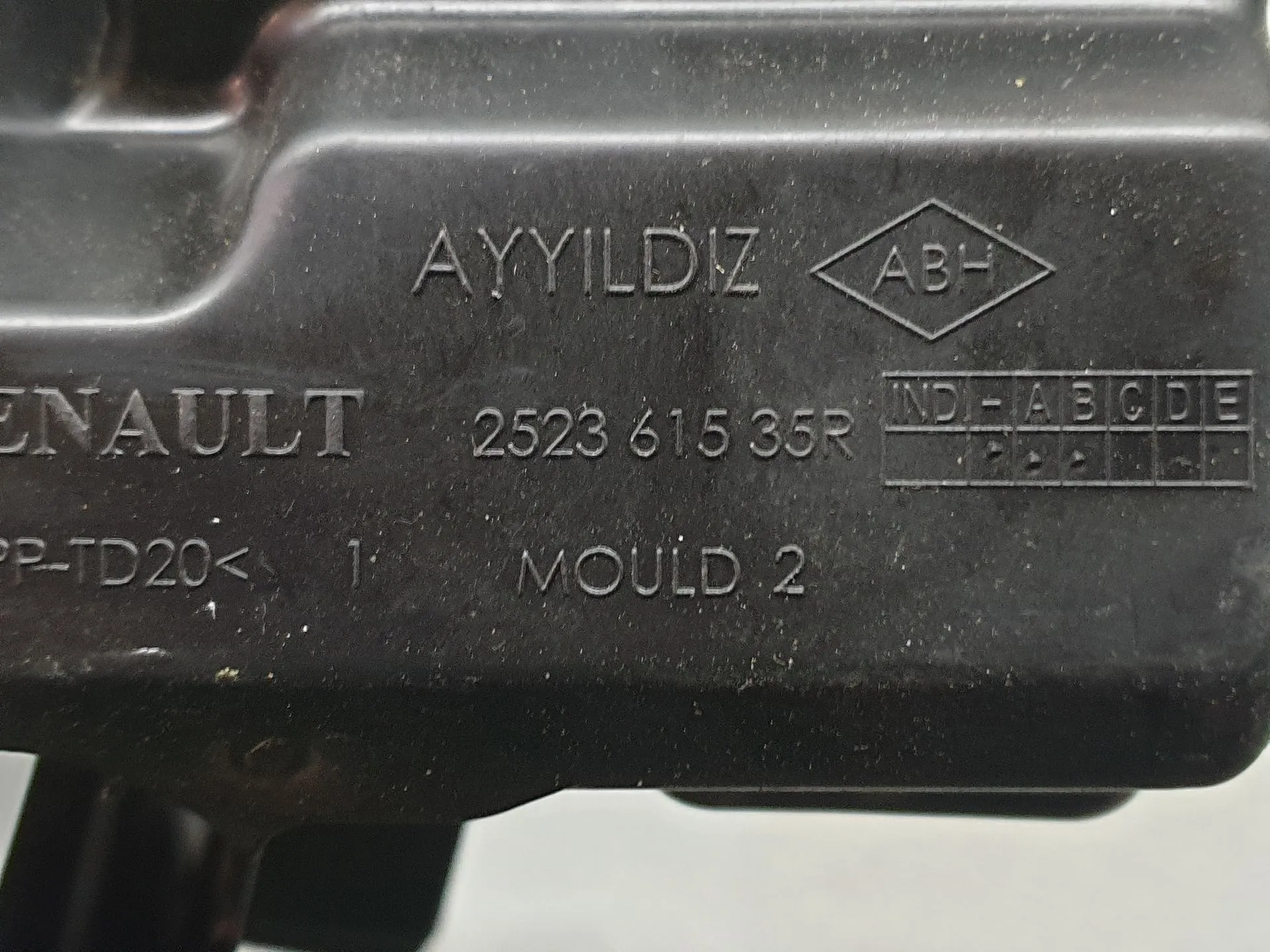 Involúcro / Carcaça dos Fusíveis RENAULT Clio V (BF_) Imagem-6