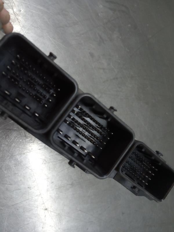 Centralina motor / ECU PEUGEOT 208 Imagem-2
