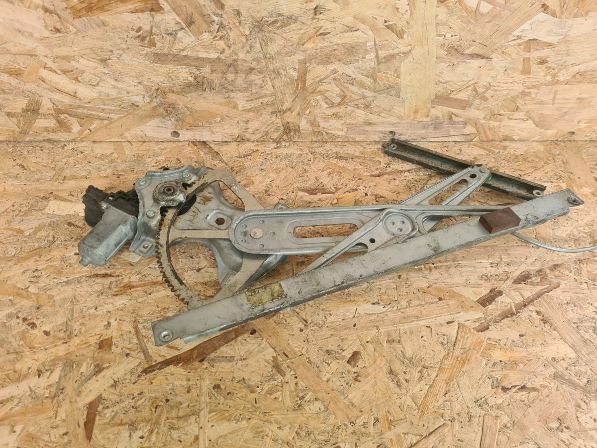 Elevalunas delantero derecho TOYOTA Auris Hatchback (_E15_)