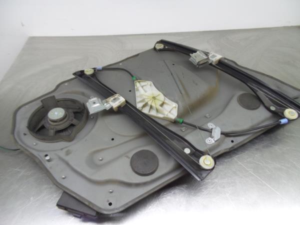 Elevalunas delantero derecho MERCEDES-BENZ Classe B (W245) Imagem-2