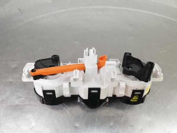 Comando clima PEUGEOT 208 Imagem-2