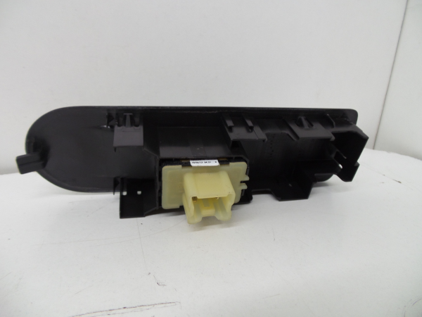 Mando / interruptor elevalunas delantero derecho RENAULT Clio IV (BH_) Imagem-1