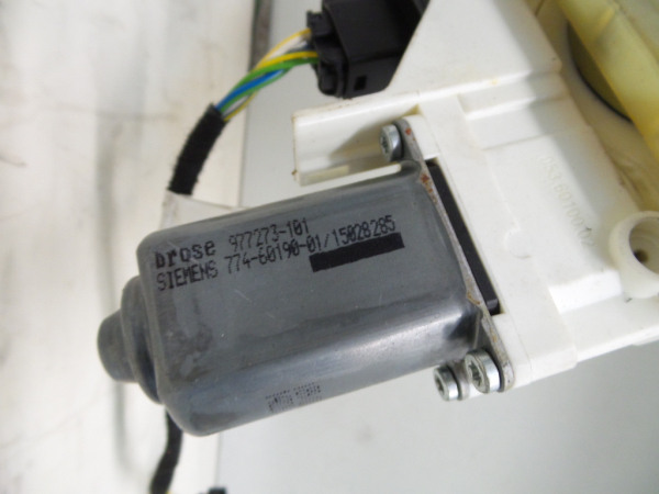 Lève-vitre avant gauche AUDI A6 Avant (4F5, C6) Imagem-6