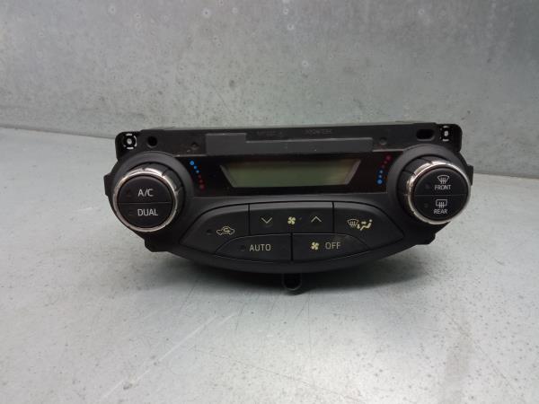 Mando climatizador TOYOTA Yaris (_P13_)