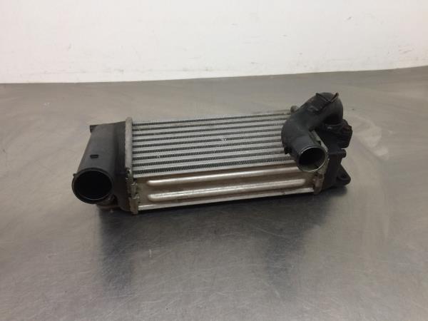 Intercooler TOYOTA Auris Hatchback (_E15_)