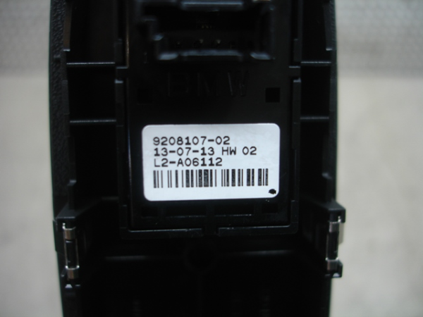 Mando / interruptor elevalunas delantero derecho BMW 1 (F21) Imagem-2