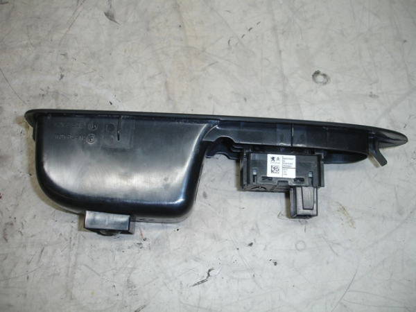 Mando / interruptor elevalunas delantero derecho CITROËN C4 II (B7) Imagem-1