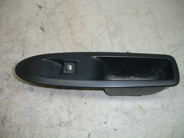 Mando / interruptor elevalunas delantero derecho CITROËN C4 II (B7)
