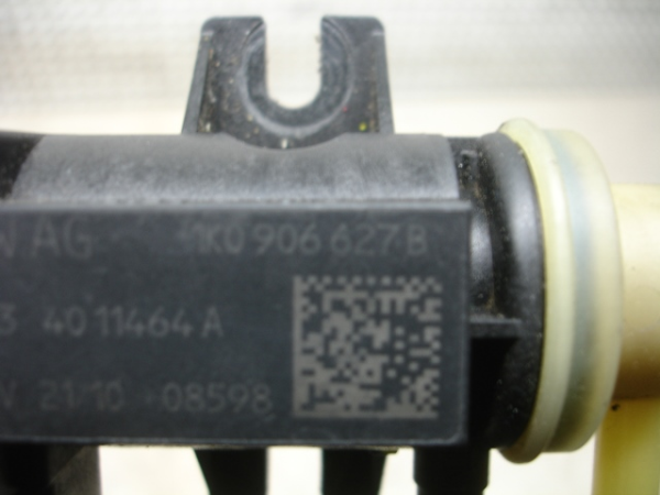 Idle air control valve VOLKSWAGEN Passat (3C2) Imagem-2