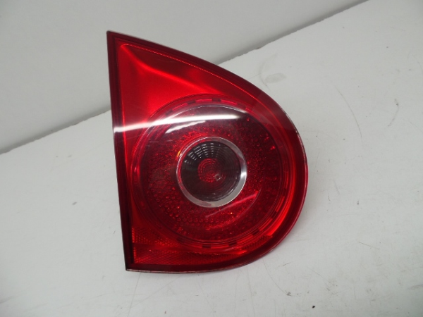 Feu de coffre Gauche VOLKSWAGEN Golf V (1K1)