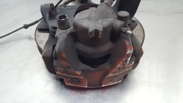 Pinça travão / maxila de travão frente esquerda RENAULT Megane III Coupé (DZ0/1_)