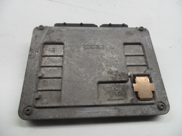 Centralina motor / ECU SKODA Fabia I Break (6Y5) Imagem-3