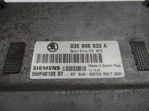 Centralina motor / ECU SKODA Fabia I Break (6Y5) Imagem-1