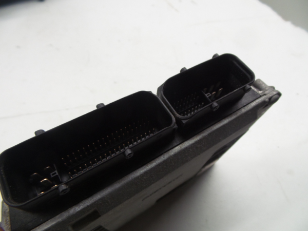 Centralina motor / ECU SKODA Fabia I Break (6Y5) Imagem-2