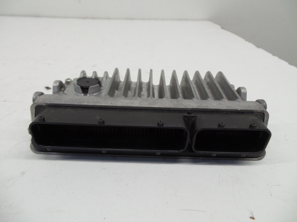 Centralina motor / ECU TOYOTA Auris Touring Sports (_E18_)