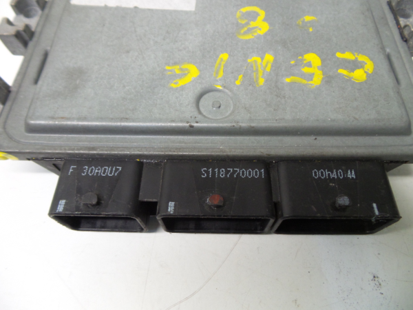 Centralina motor / ECU RENAULT Scénic II (JM0/1_) Imagem-1