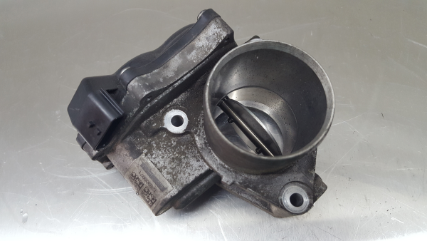 Boîtiers papillon RENAULT Megane III (BZ0_)